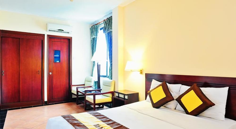 Ky Hoa Hotel Saigon 9/56