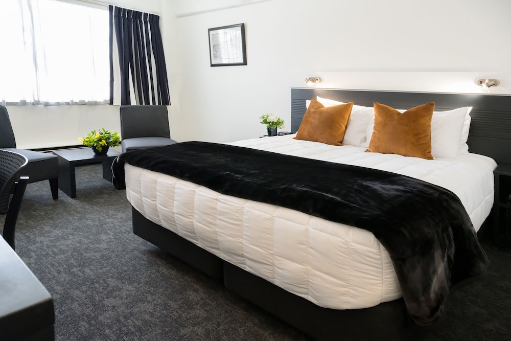 STANDARD, KING BED