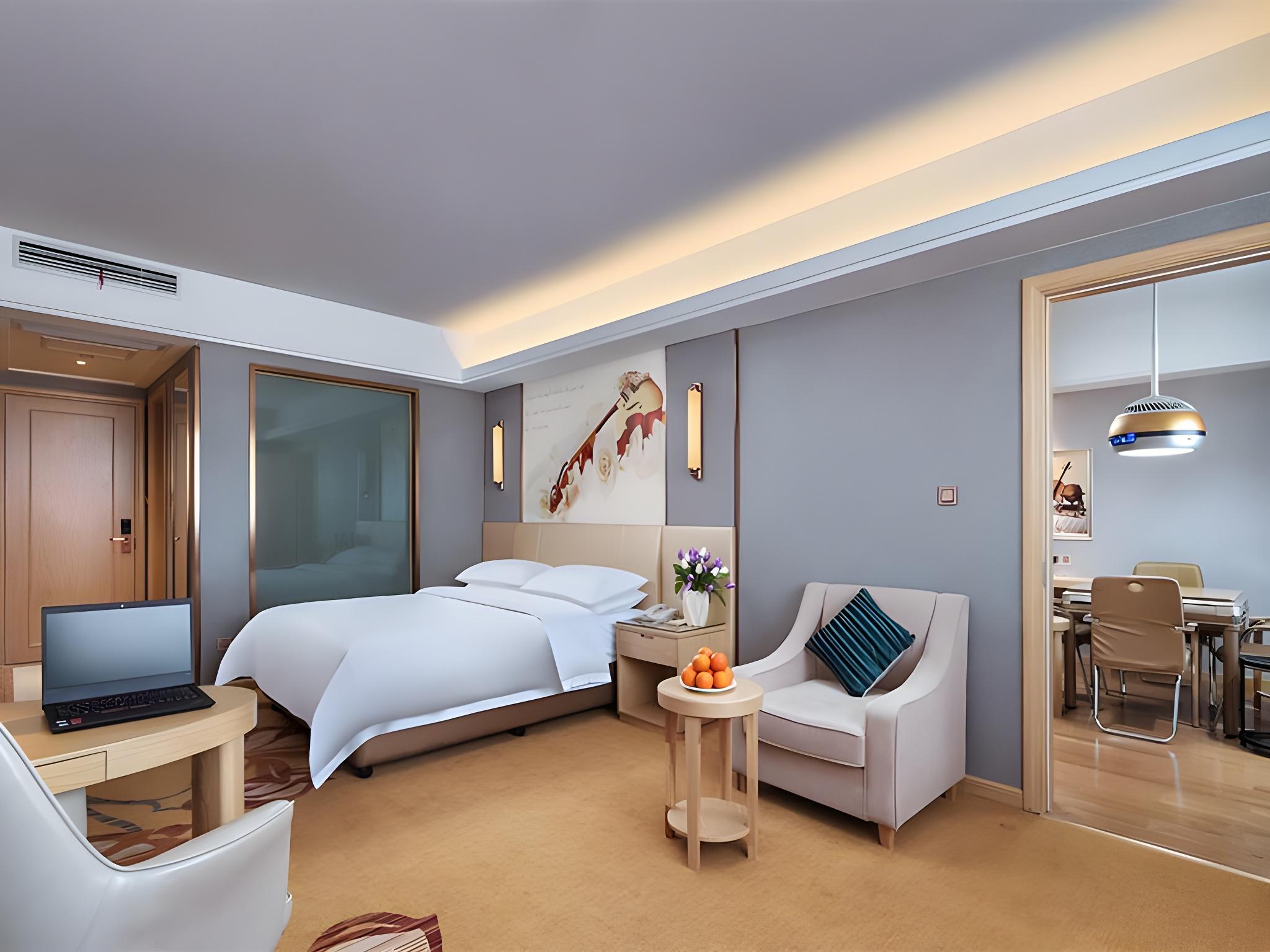 Vienna International Hotel (Haimen Railway Station) 24/43