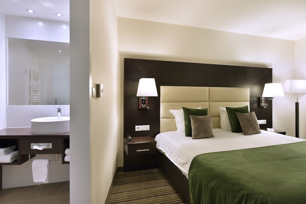 Hotel Charleroi Airport Van Der Valk 11/59