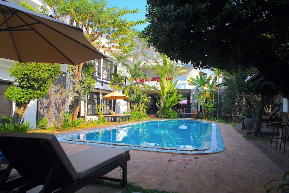 Prana Hotel 45/50