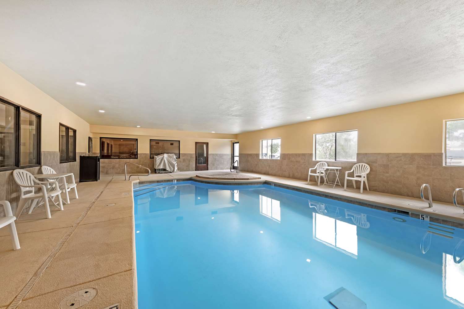 Best Western Plus Eagleridge Inn & Suites 9/17