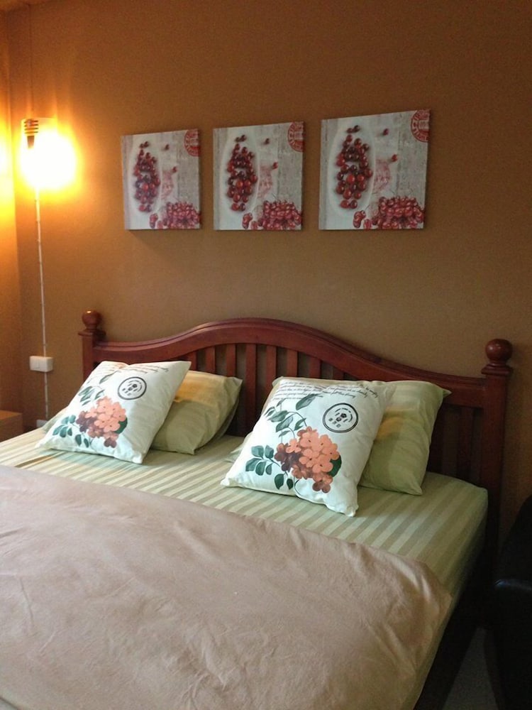 Chitra Villa 13/50