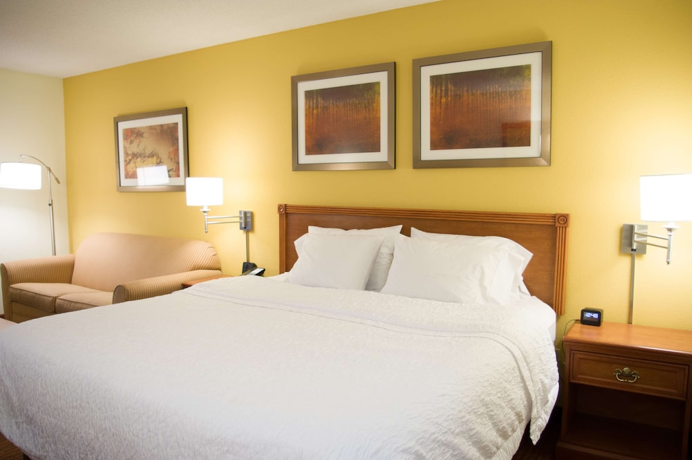 Hampton Inn & Suites St. Louis/Chesterfield 26/81