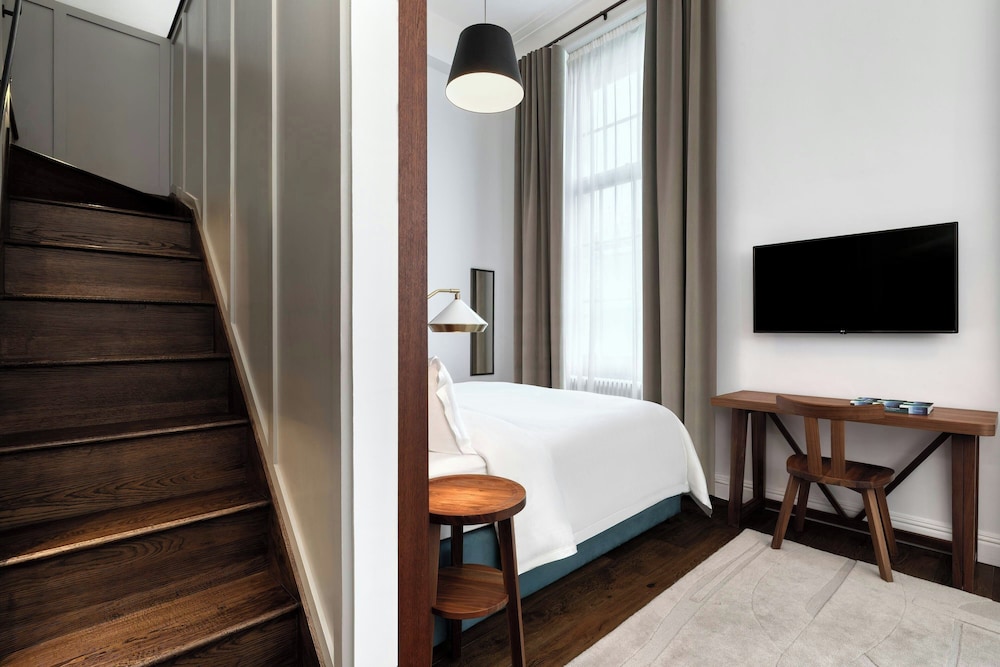 The Edinburgh Grand 40/50