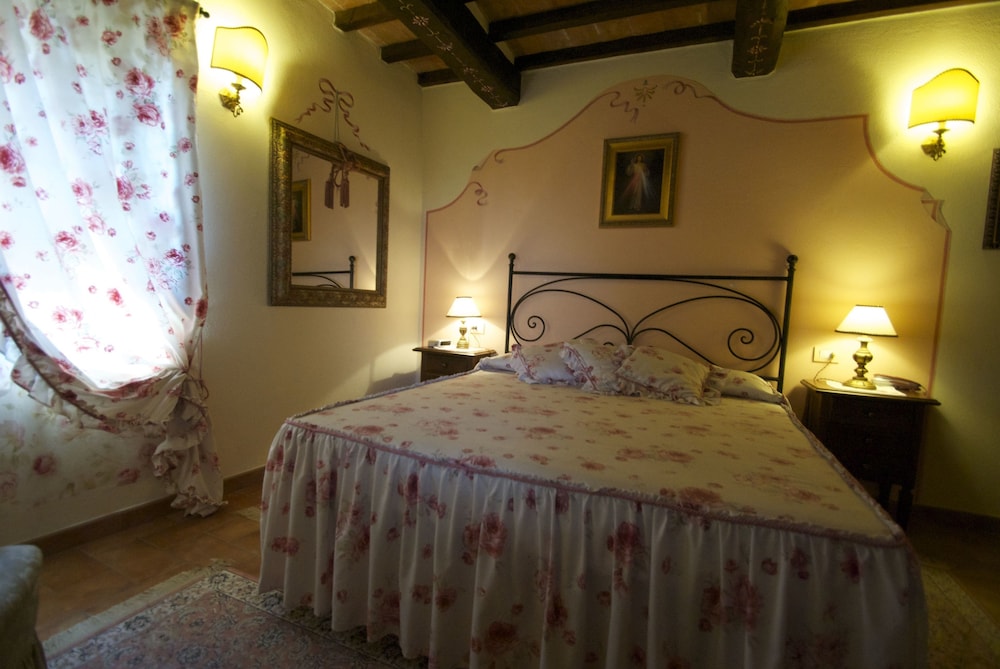 Albergo Torre Sangiovanni 10/75