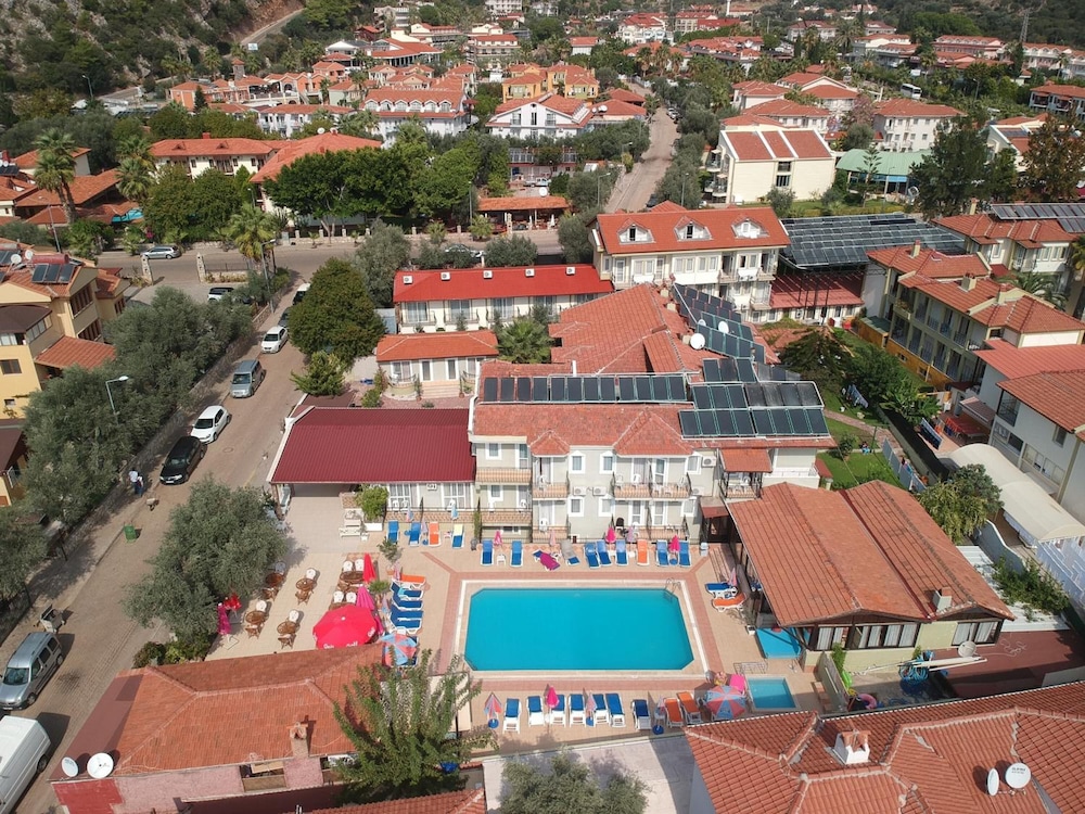 Grand Taner Hotel 4/50
