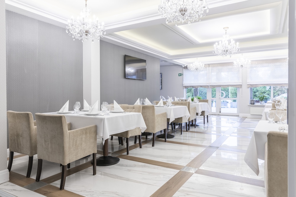 Bursztyn Medical Spa & Wellness 54/74