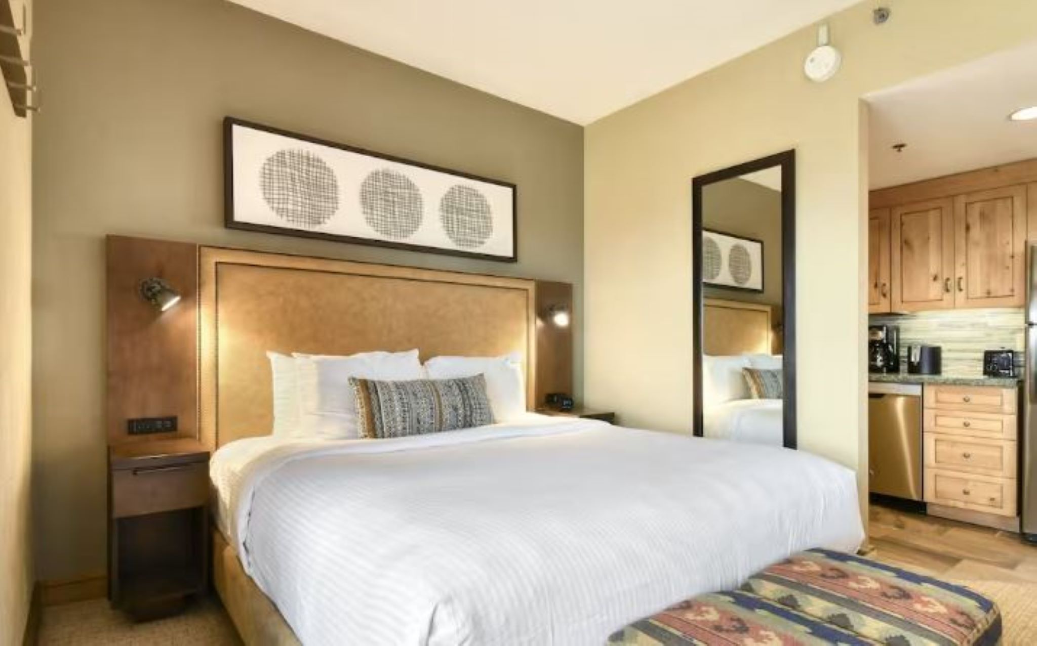 Grand, Summit, Deluxe, Studio