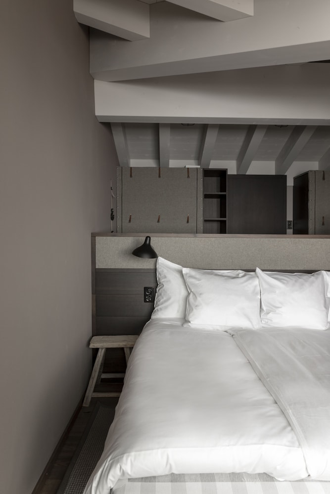 Nomad Lodge and Spa by CERVO 50/50