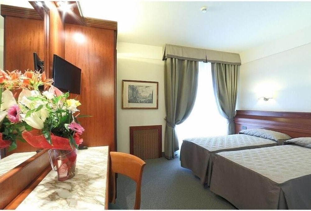 Arcadia Hotel 14/48