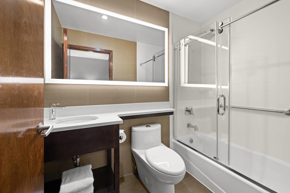 Upgrade, Efficiency, Queen Bed، Comfort Inn Prospect Park-Brooklyn 7/9
