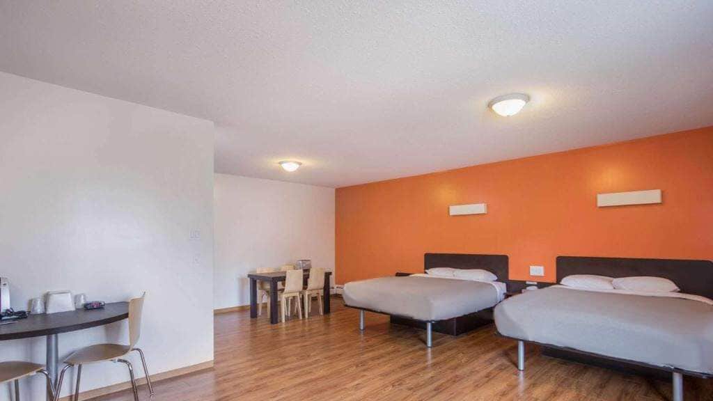 Family, 2 Queen Beds, Sofa