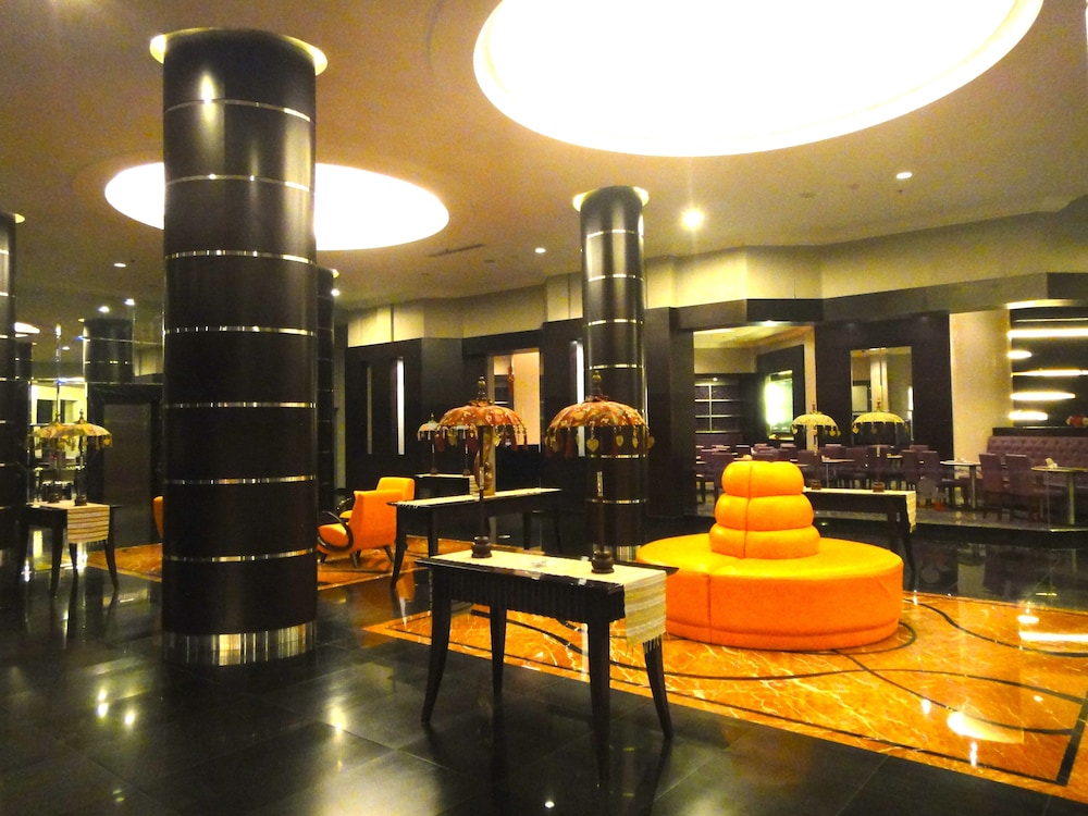 Zurich Hotel 18/48