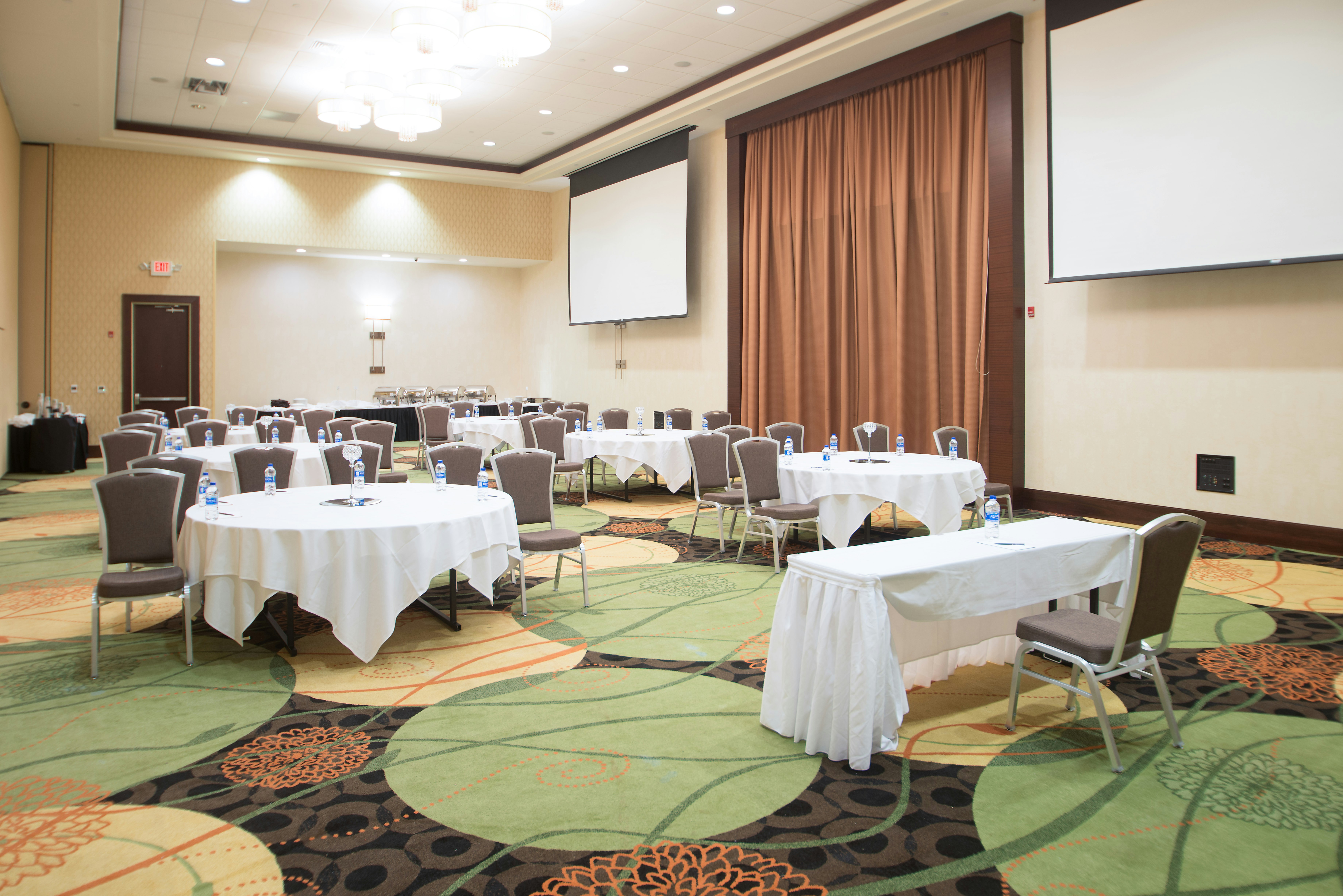 Embassy Suites by Hilton Fayetteville Fort Bragg 42/49