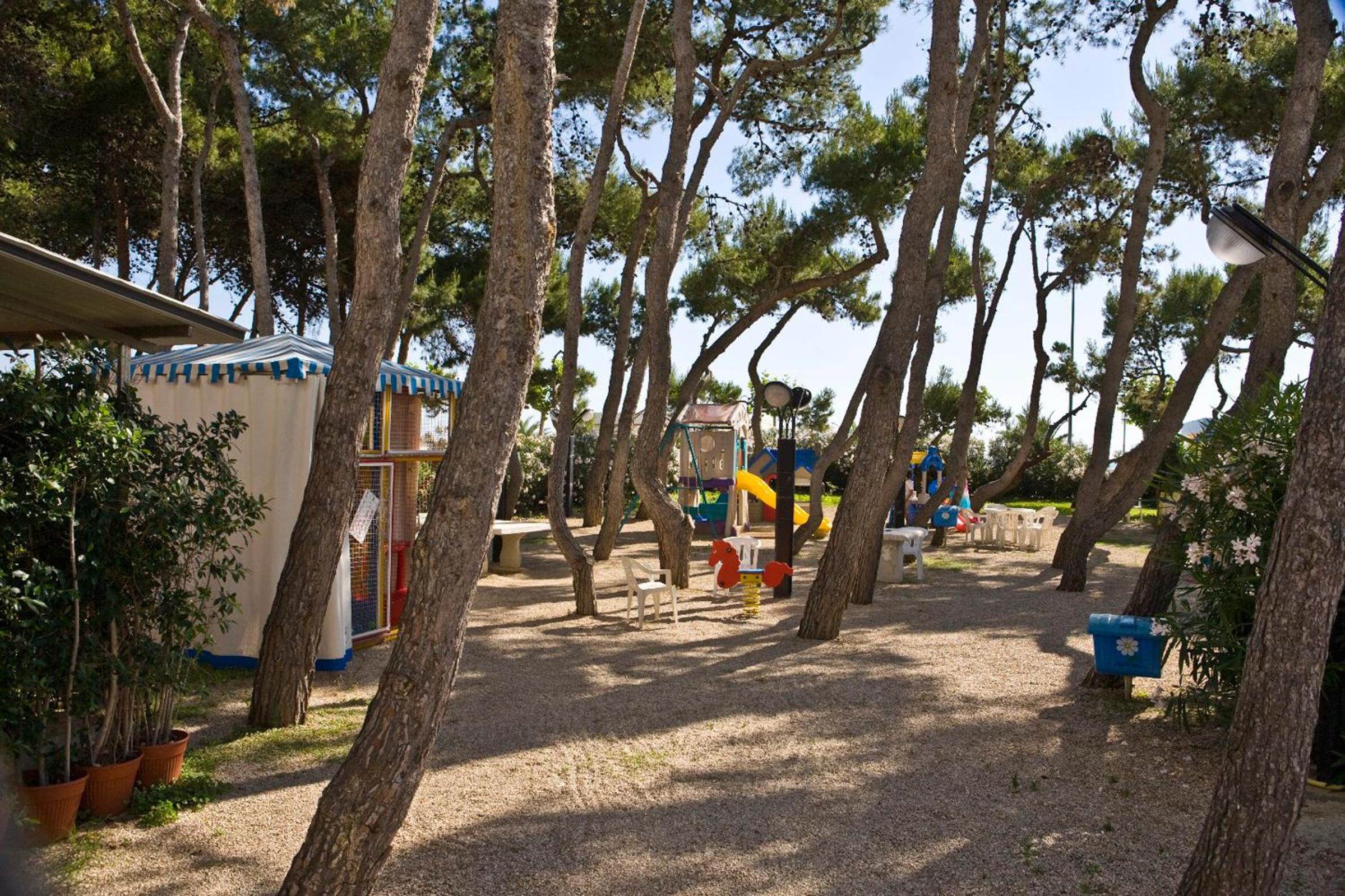 HOTEL PARCO DEI PRINCIPI 42/56