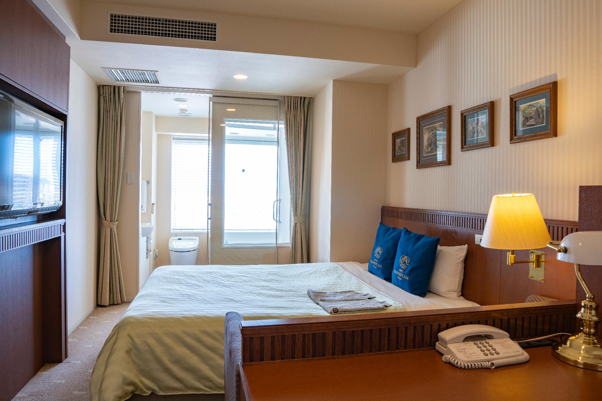 Room, Double Bed, Mountain View, City View, Bathtub
