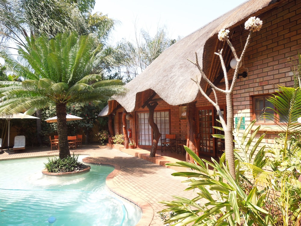 Trees Too Guest Lodge 32/39