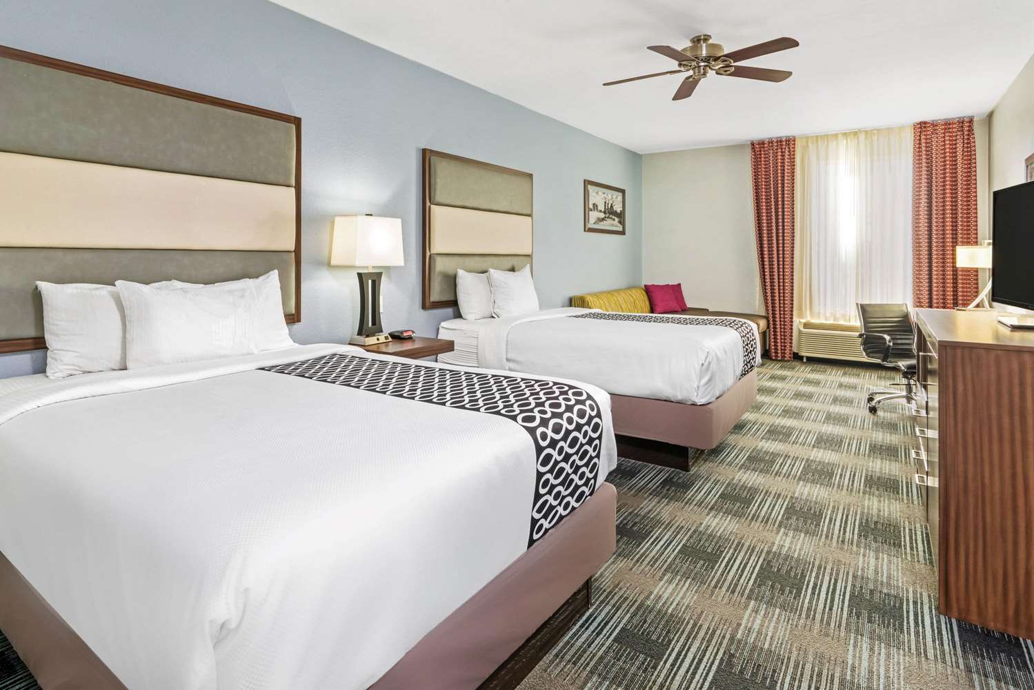 La Quinta Inn & Suites by Wyndham Guthrie 25/47