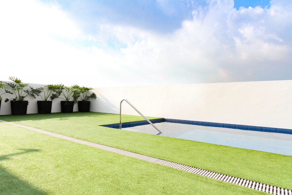 Privato Makati 20/41
