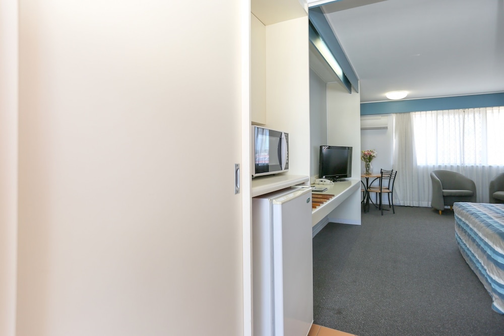 Reef Resort Motel 27/36