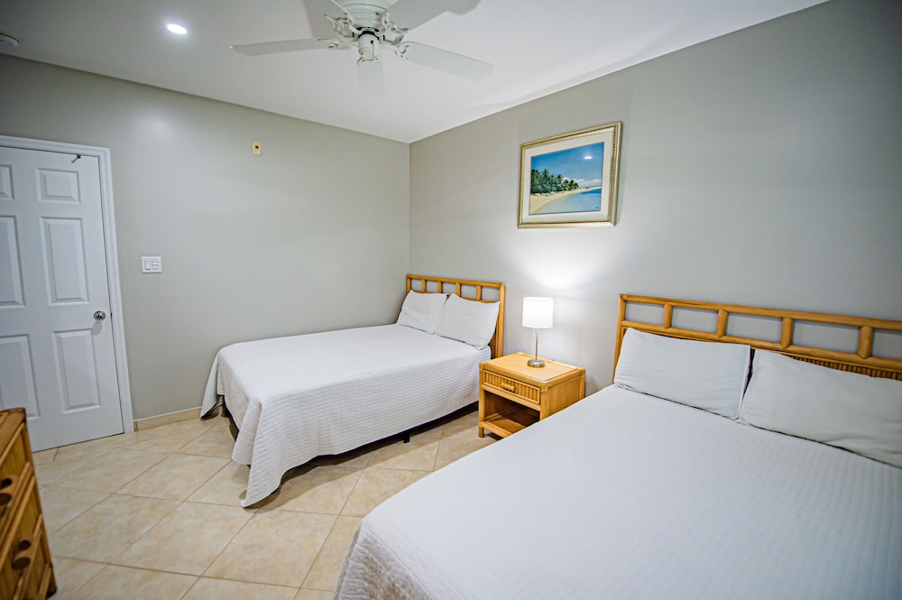 Seven Mile Beach Resort And Club 23/65