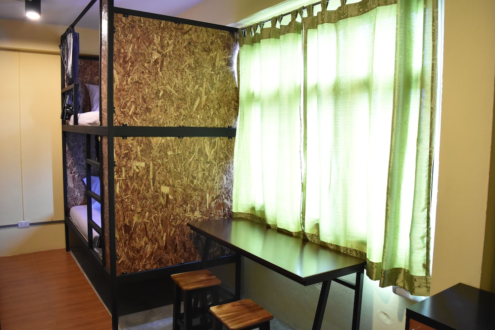 Hide Bangkok Hostel 40/69