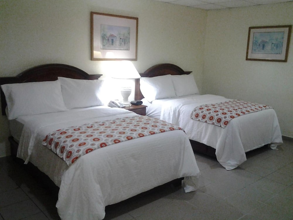 Micro Hotel Condo Suites 4/25
