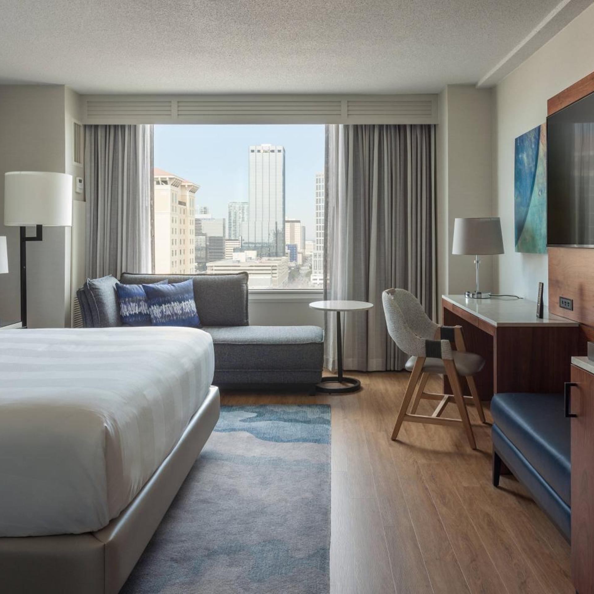 Room, King Bed, Bathtub, Accessible
