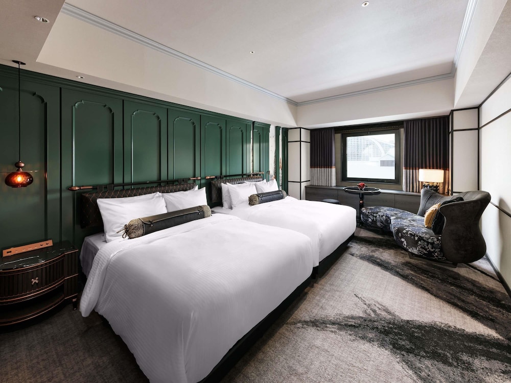 DELUXE, EXECUTIVE, 2 QUEEN BEDS