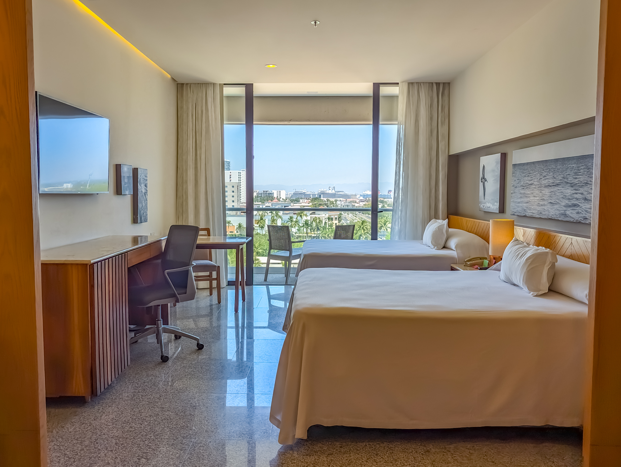 Grand, Deluxe, Double Bed