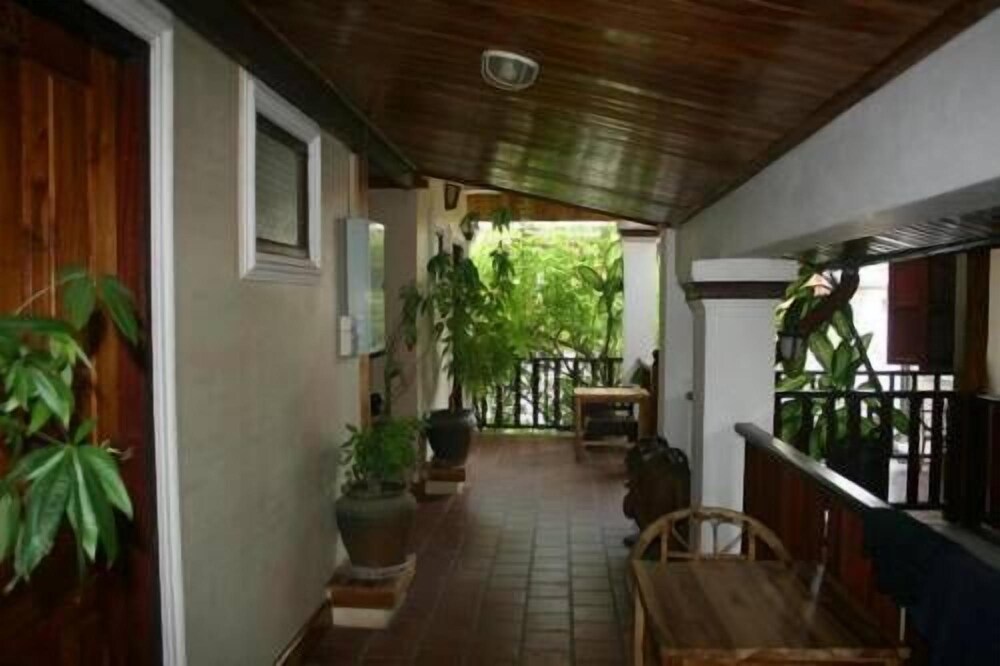 Lao Lu Lodge 71/91
