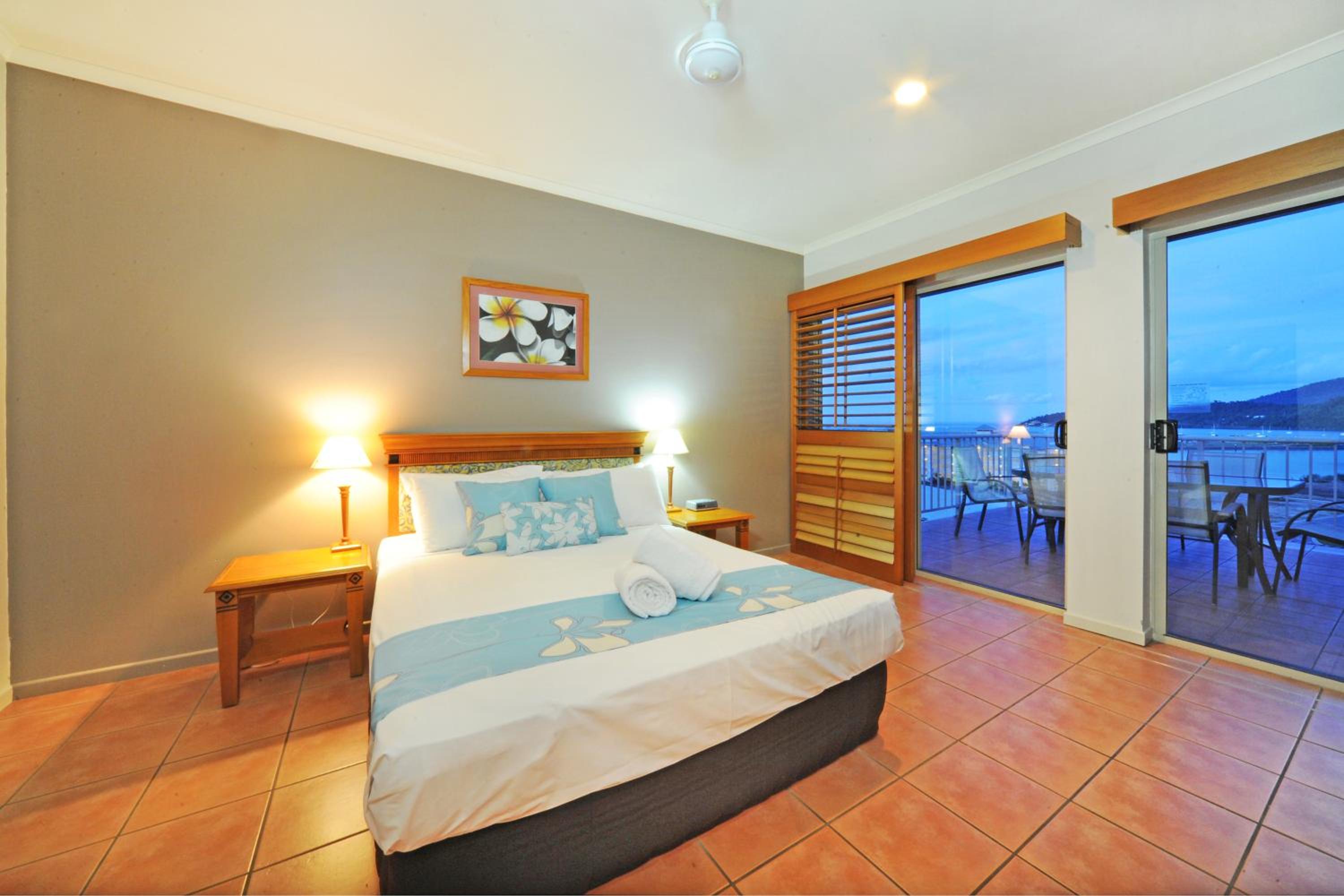 2 Bedrooms, Spa, Penthouse, Marina View, Top Floor
