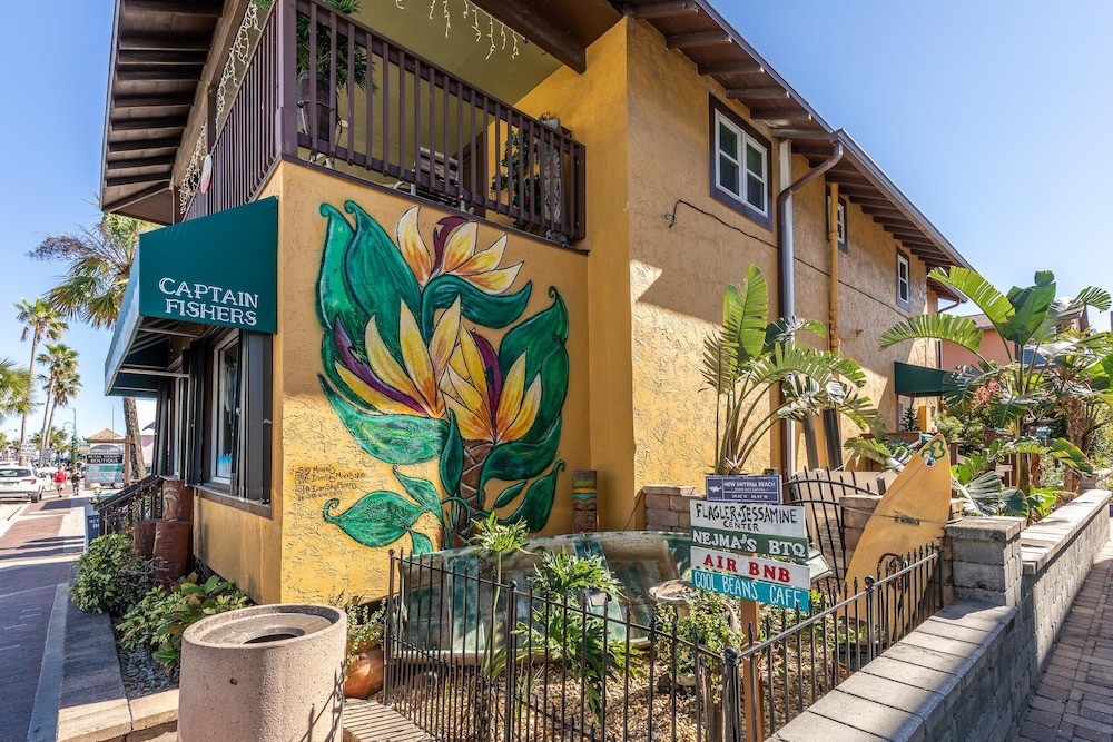 Ocean Trillium Suites 6/50