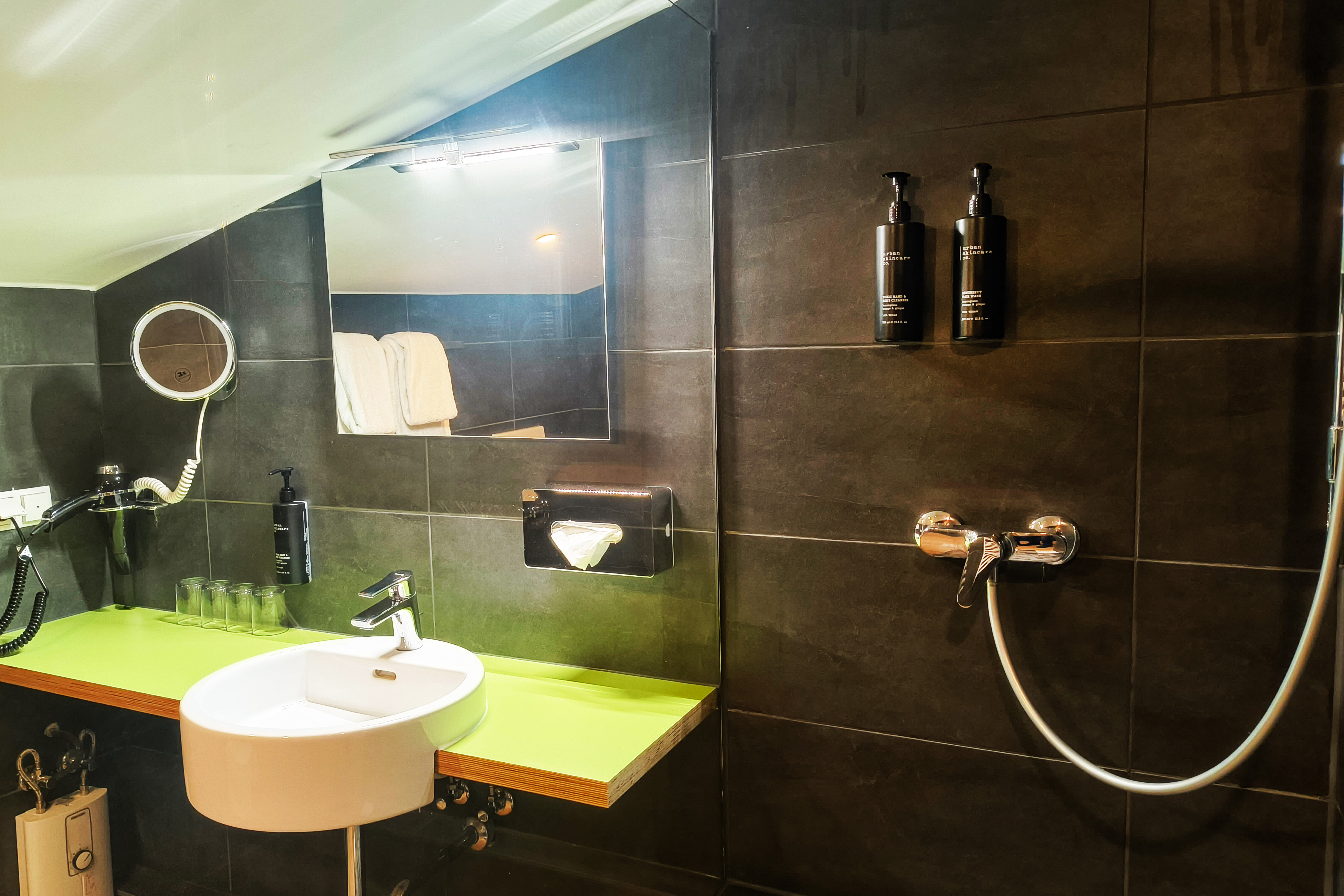 غرفة بريميوم بأربعة أسرّة، Select Hotel A1 Bremen 7/9
