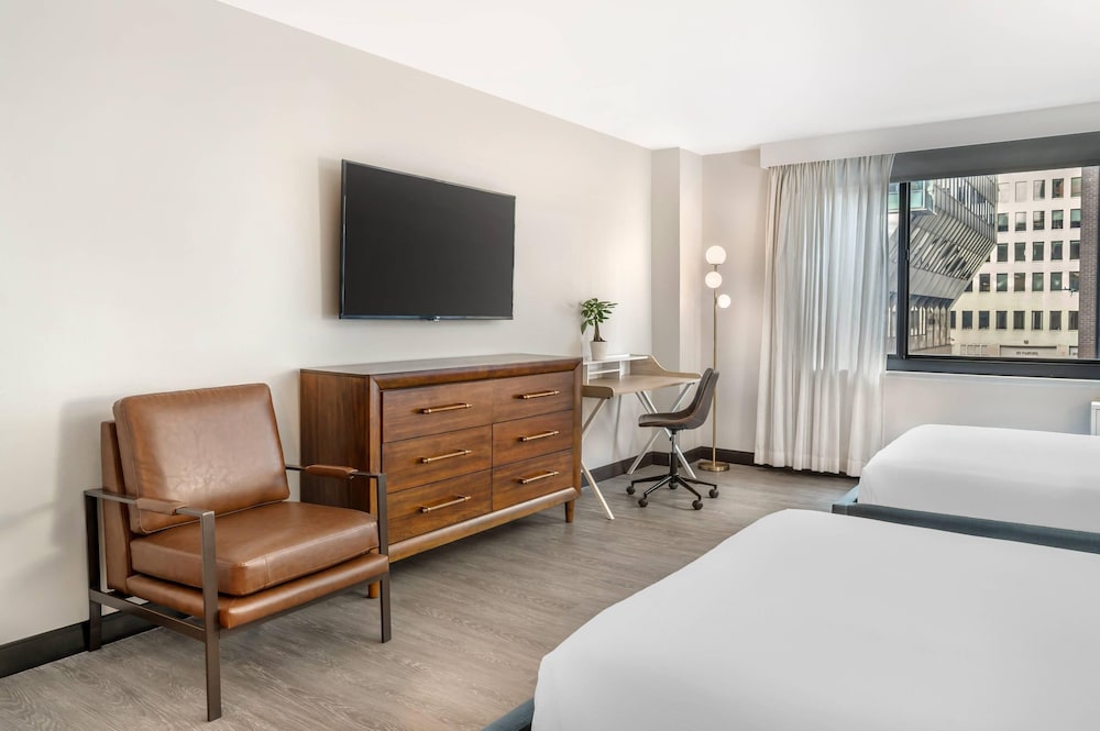 The Quincy, Ascend Hotel Collection 37/47