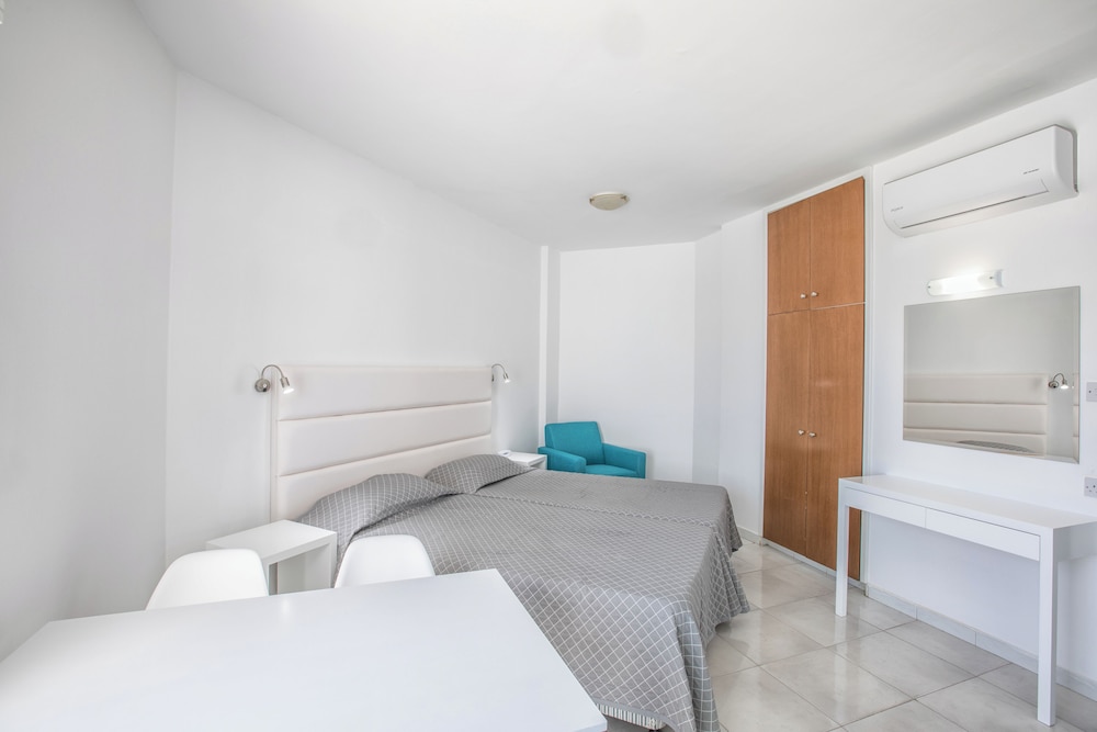 Papantonia Hotel 18/60