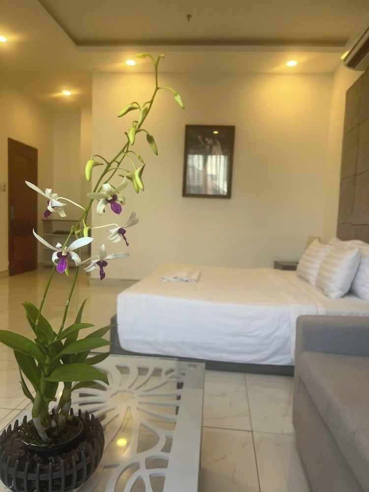 White Diamond Hotel - Airport 34/50