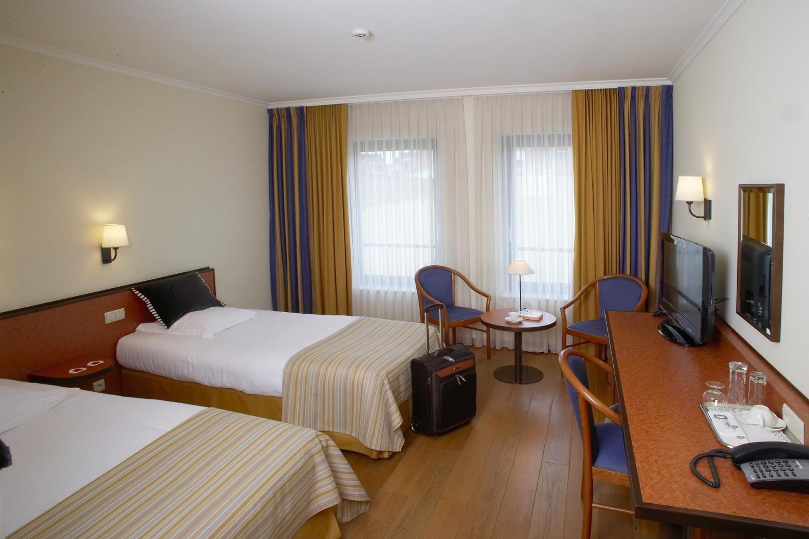 Room, Twin Beds, Allergy Friendly