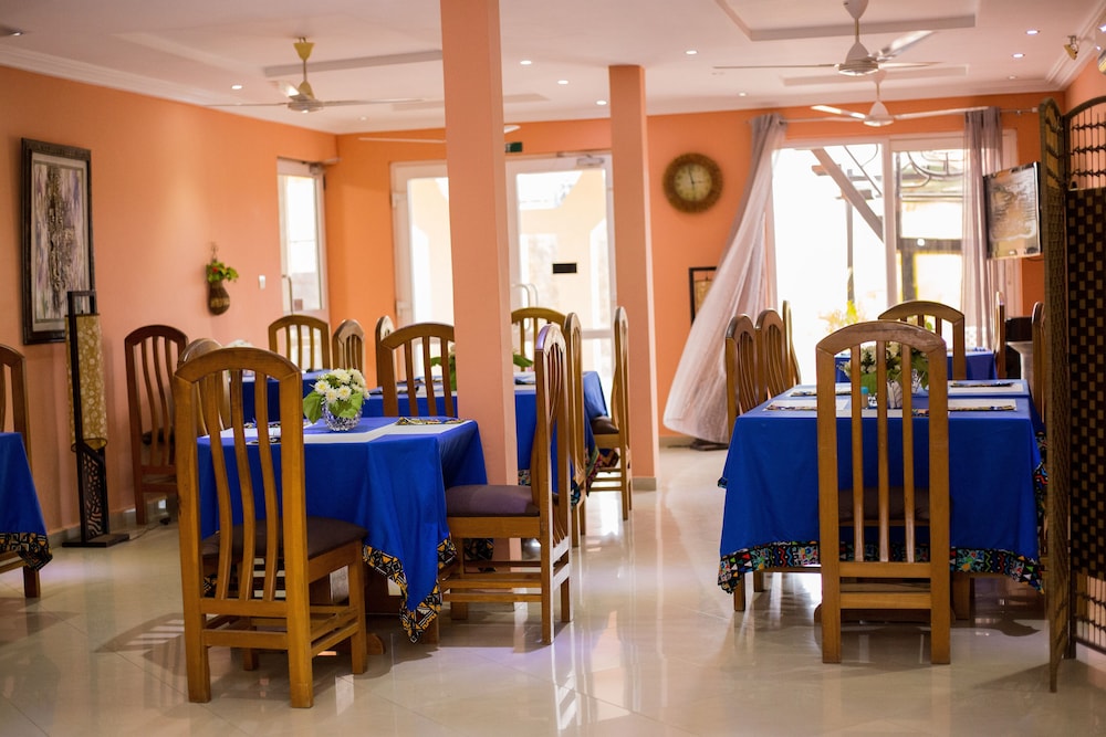 Bella Luxury Hotel 36/42