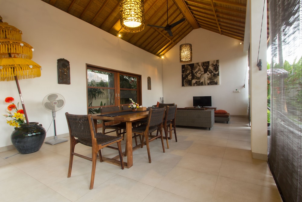 Echo Beach Villa and Apartment 53/65