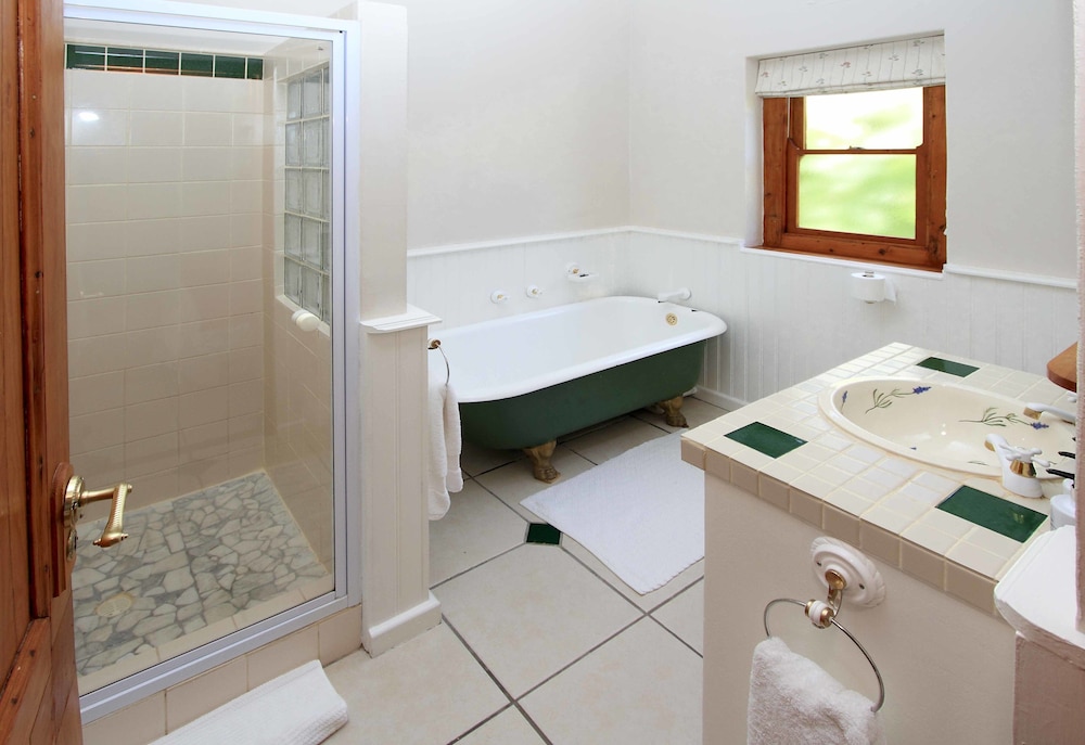Montagu Vines Guest House 46/50