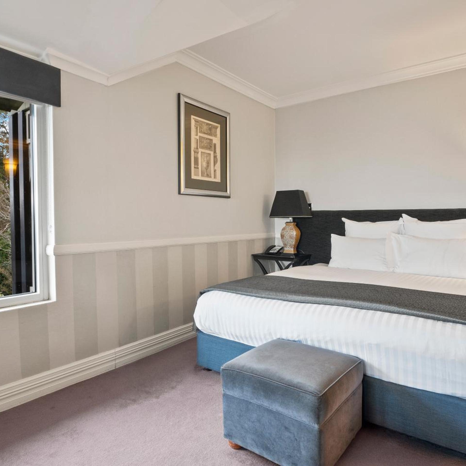 Suite, Valley View