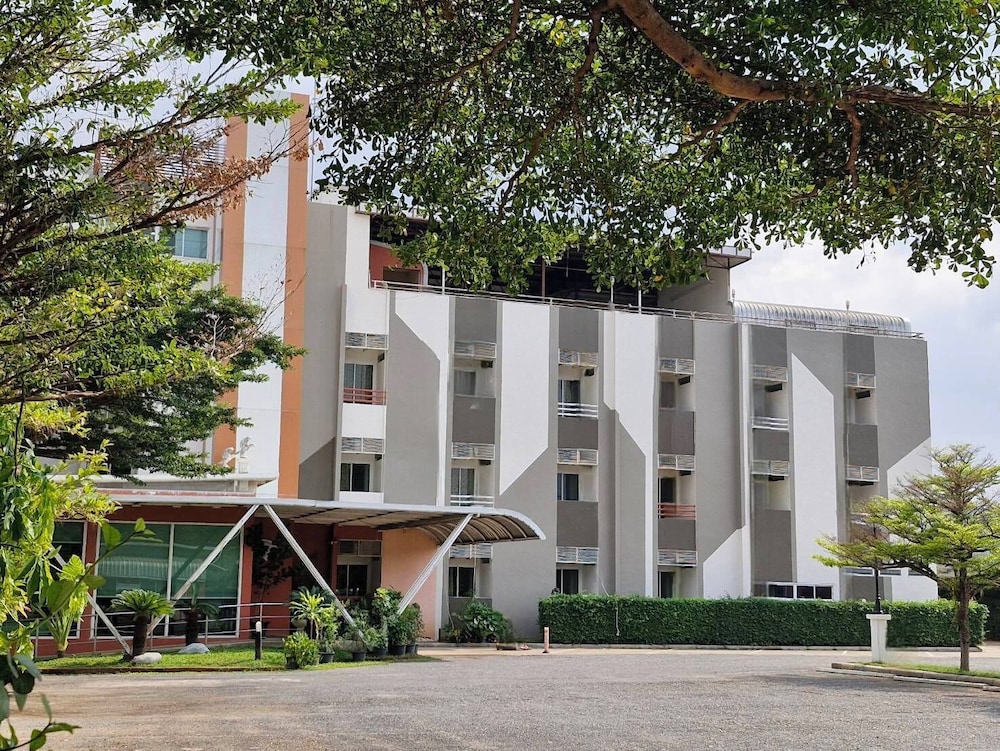 Tharakiree Place Hotel 6/45