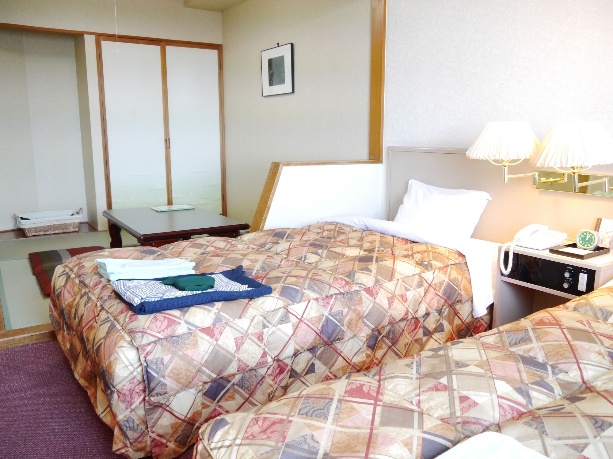 JAPANESE WESTERN, STANDARD, TWIN BEDS