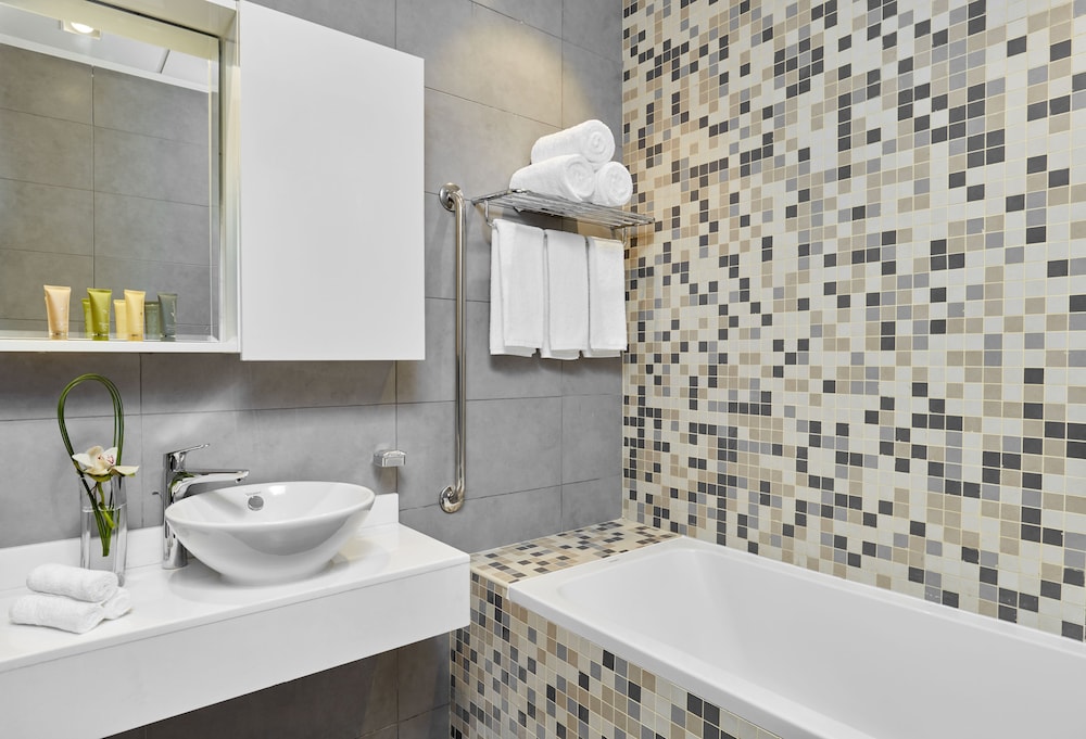 Staybridge Suites Doha Lusail 14/56