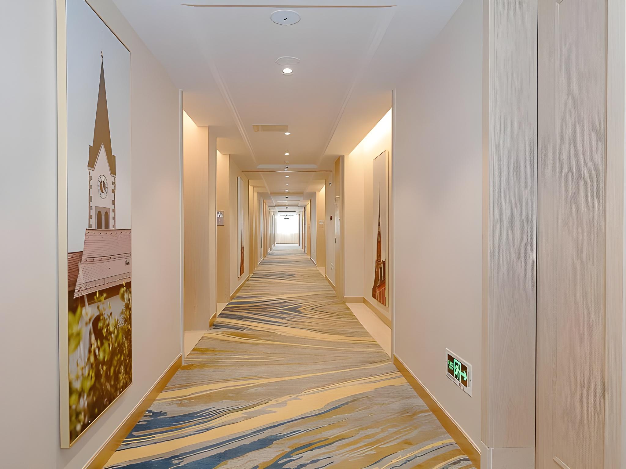 Vienna International Hotel (Wuhan Miaoshan Institute of Technology) photo2