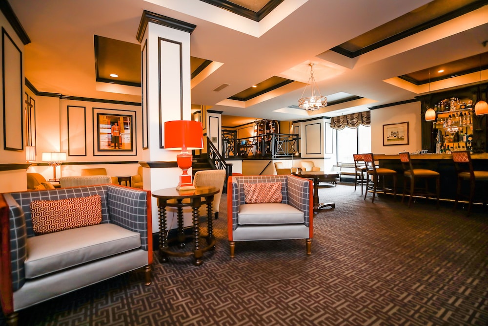 The Dunhill Hotel 21/22