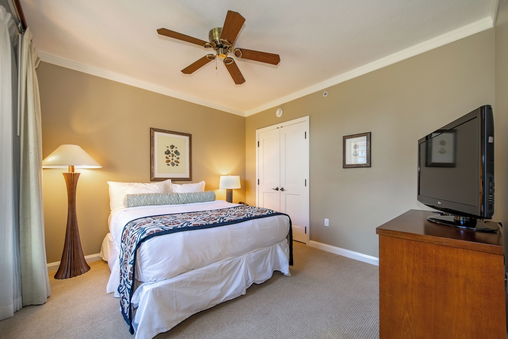 1 Bedroom, King Bed, Resort View, 2 Sofa, Den، OUTRIGGER Honua Kai Resort & Spa 4/9