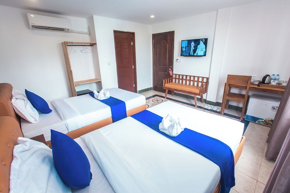 Grand Elevation Hotel 16/65